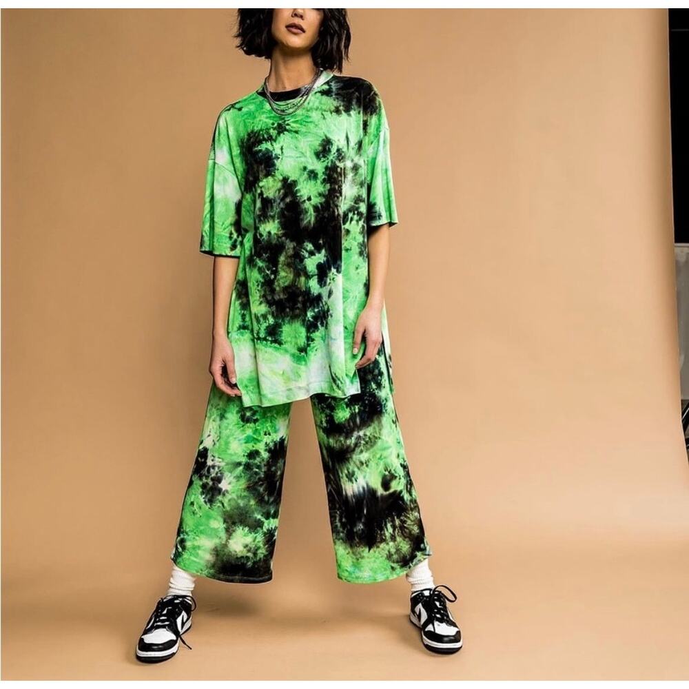 EUC Dressed in Lala Green & Black Tie-Dye Oversized Tee & Wide Leg Set size 2XL